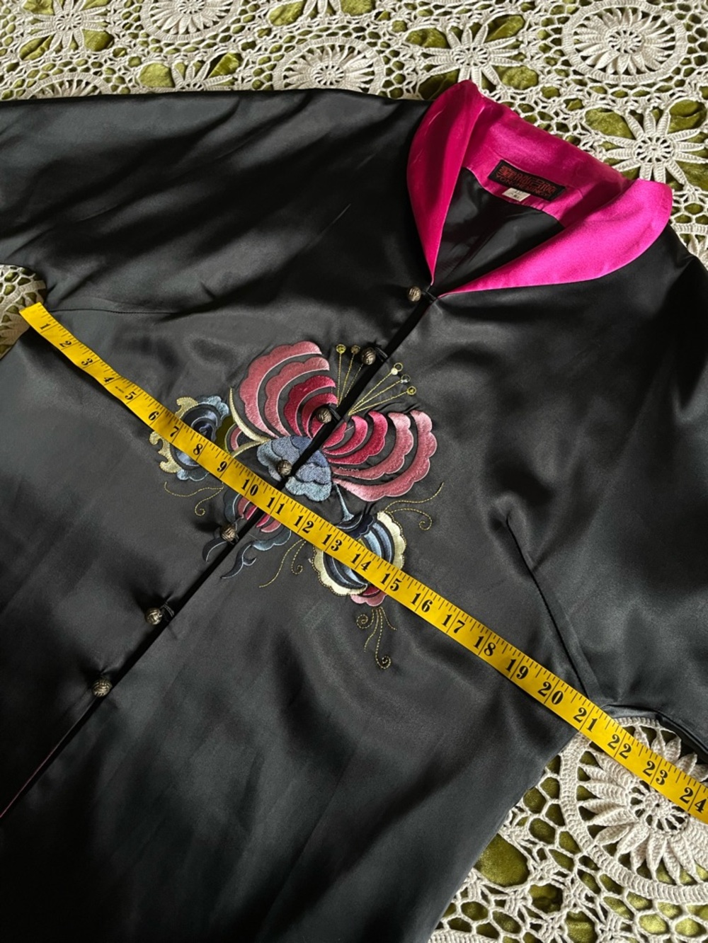 Asian embroidered jacket - Picture 10 of 15